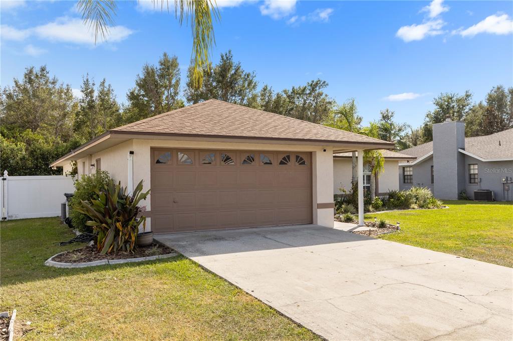 5252 MONTSERRAT DR
