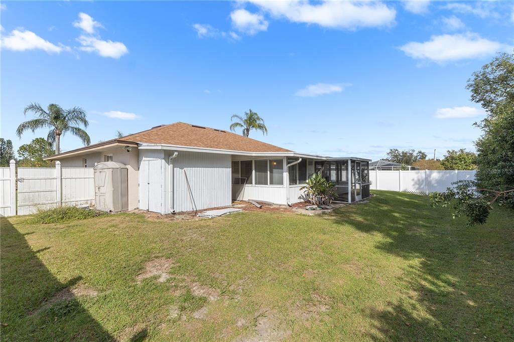 5252 MONTSERRAT DR