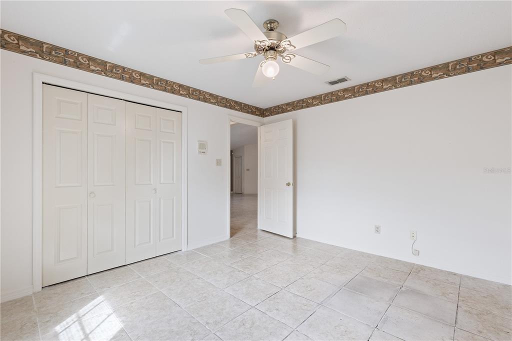 5252 MONTSERRAT DR