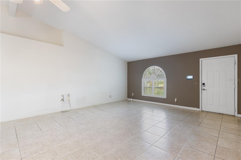 5252 MONTSERRAT DR