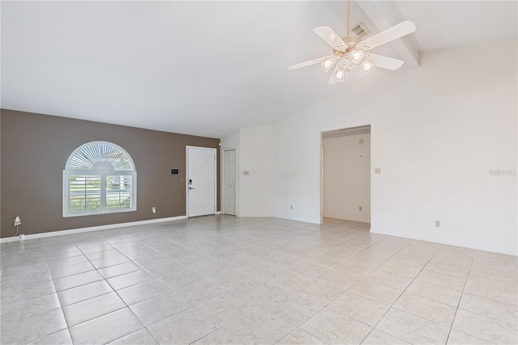5252 MONTSERRAT DR