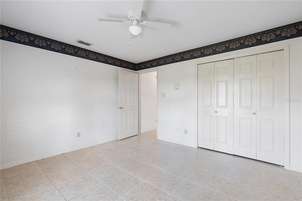 5252 MONTSERRAT DR