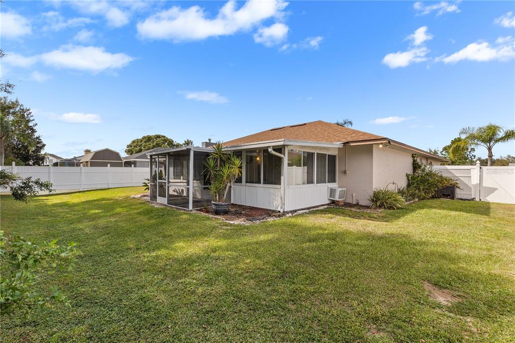 5252 MONTSERRAT DR