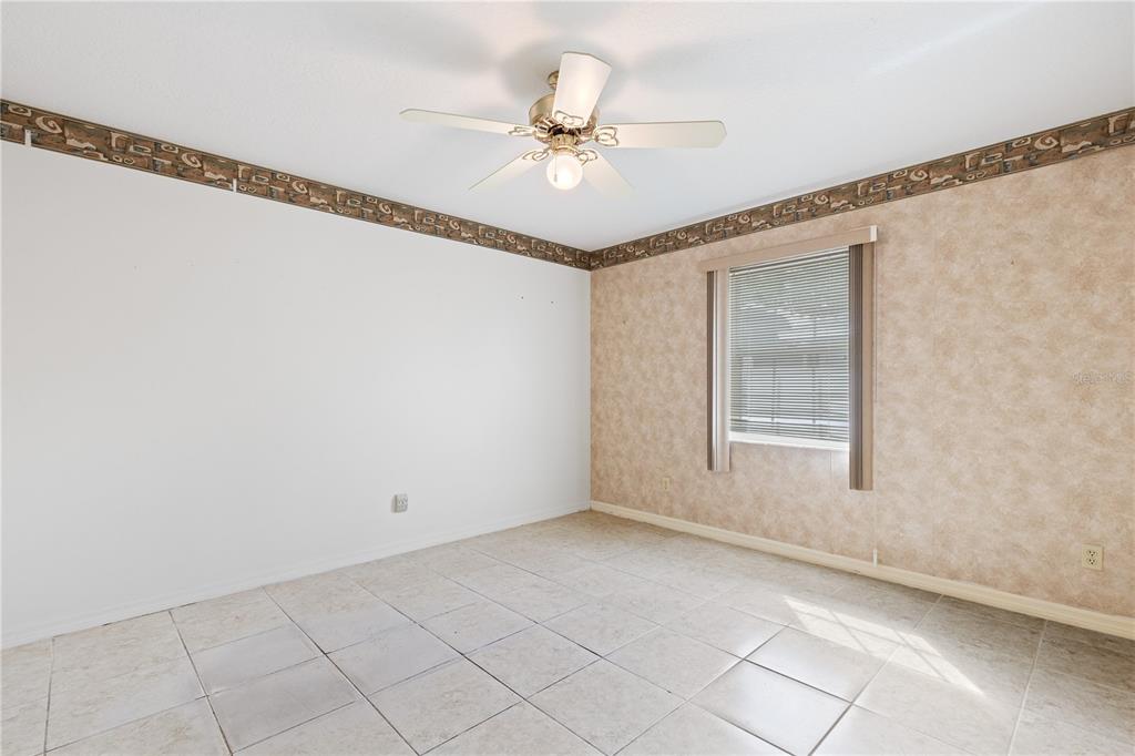5252 MONTSERRAT DR