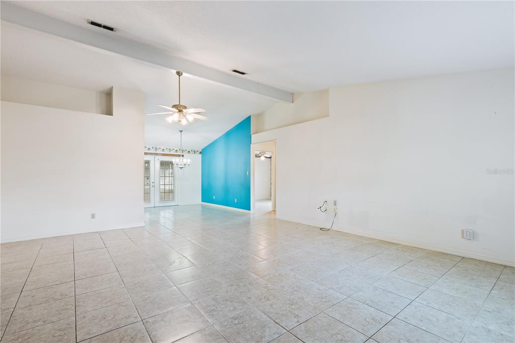5252 MONTSERRAT DR