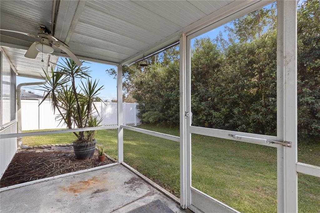 5252 MONTSERRAT DR