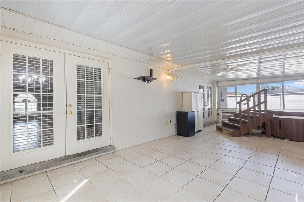 5252 MONTSERRAT DR