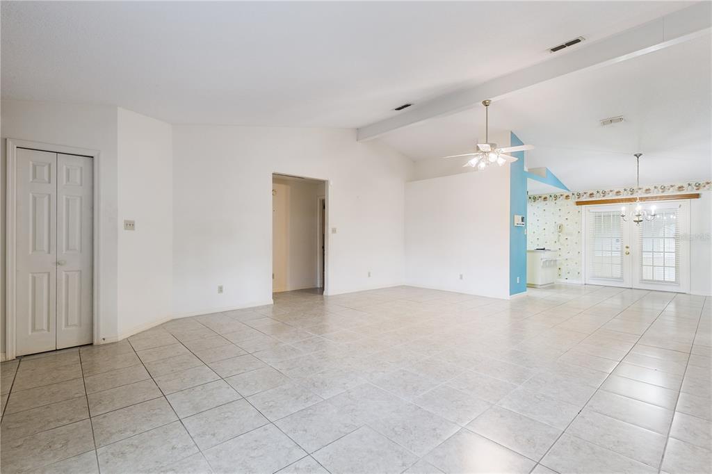 5252 MONTSERRAT DR