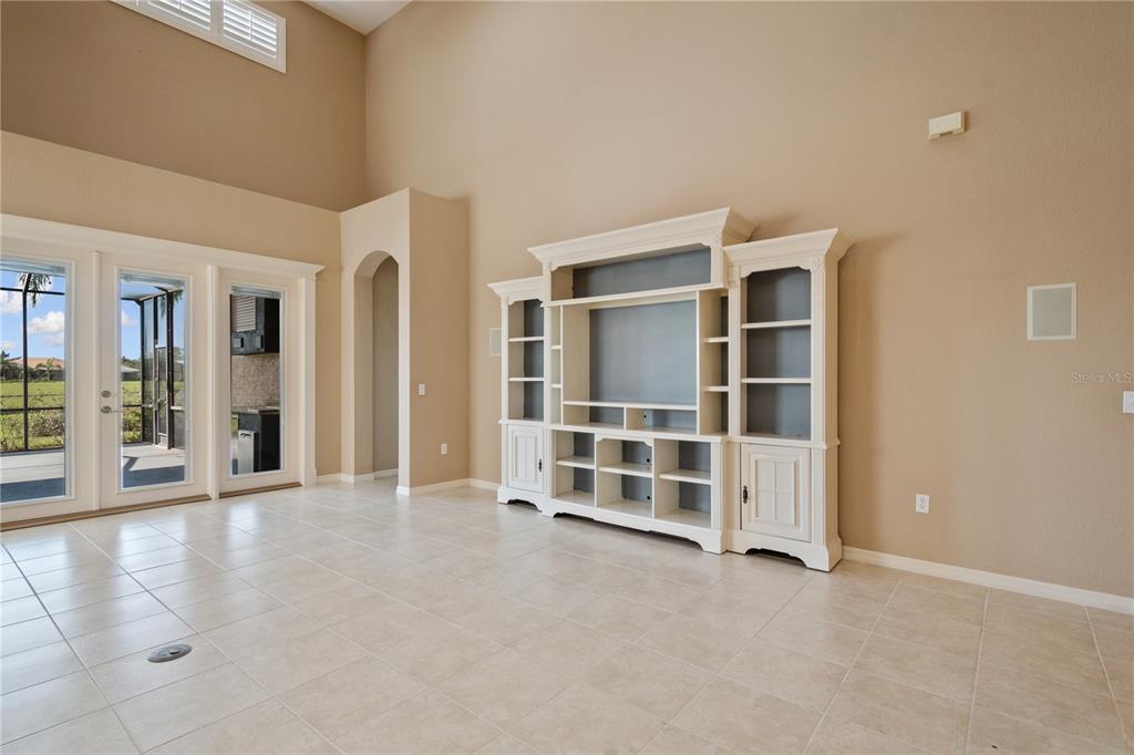 2464 LAUREL GLEN DR