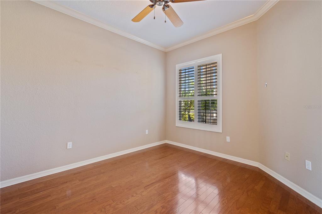 2464 LAUREL GLEN DR