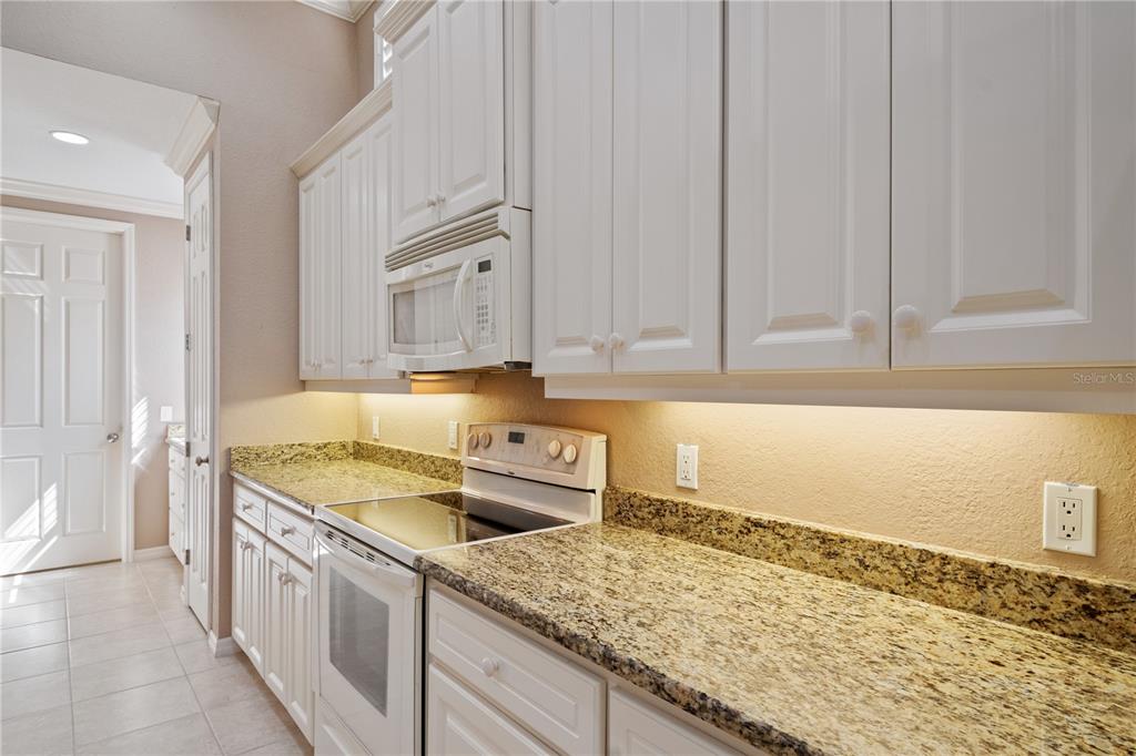 2464 LAUREL GLEN DR