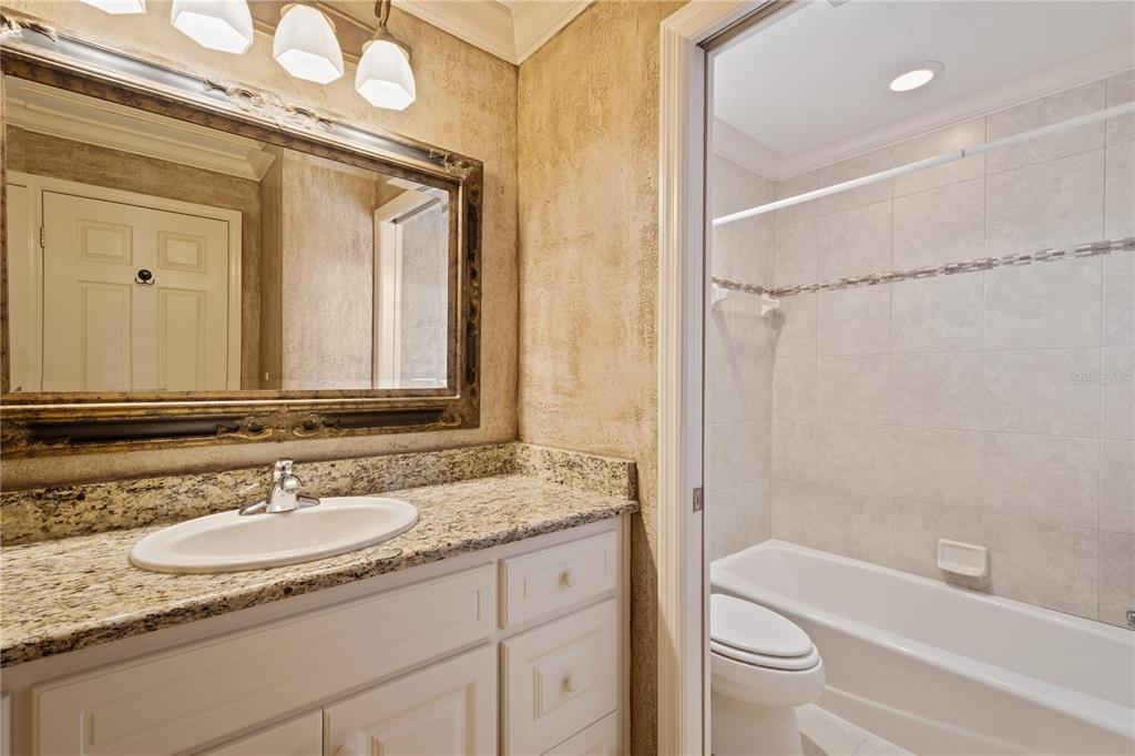 2464 LAUREL GLEN DR