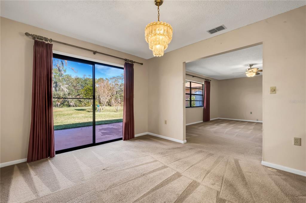495 LAKE CAROLYN CIR