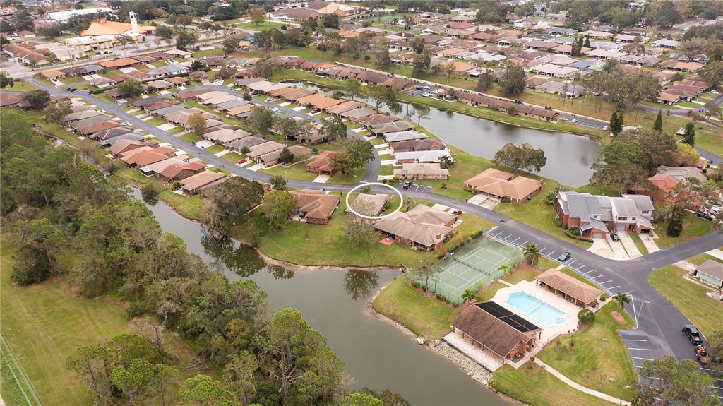 495 LAKE CAROLYN CIR