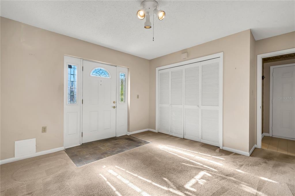 495 LAKE CAROLYN CIR