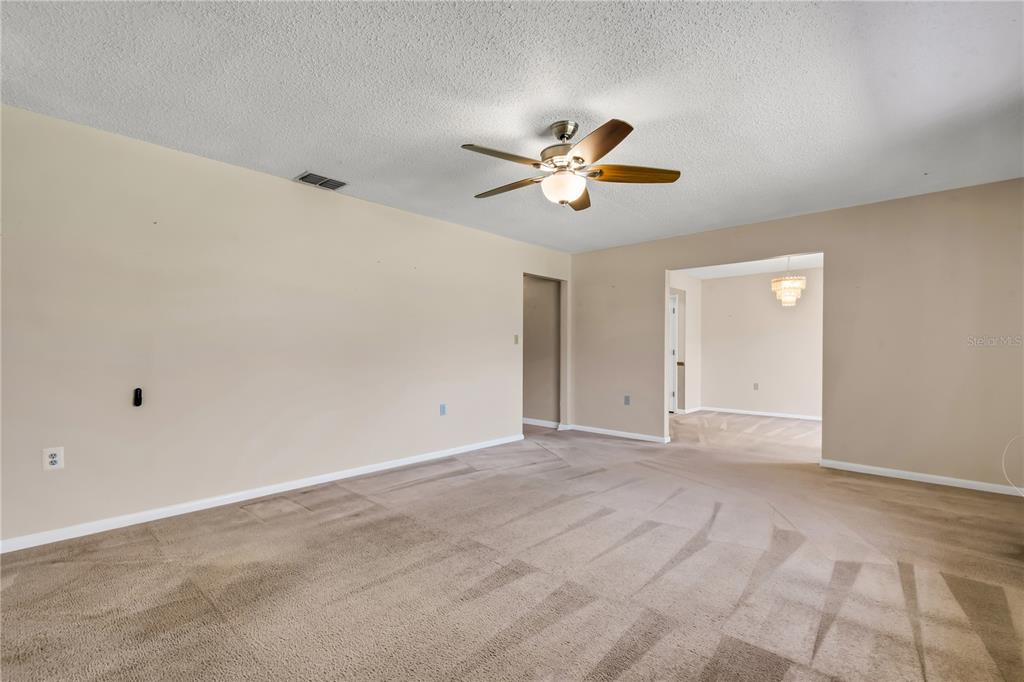 495 LAKE CAROLYN CIR