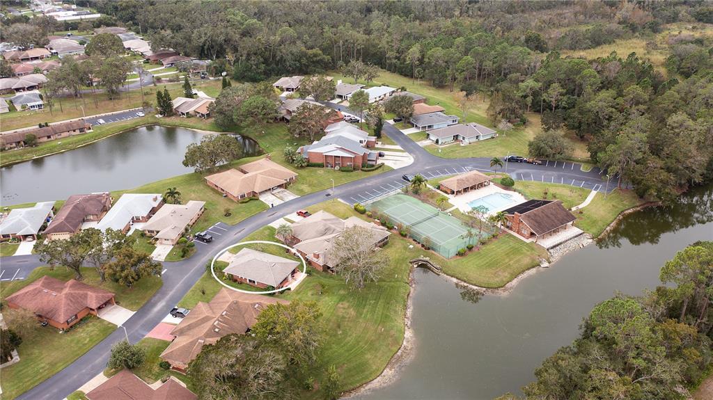 495 LAKE CAROLYN CIR