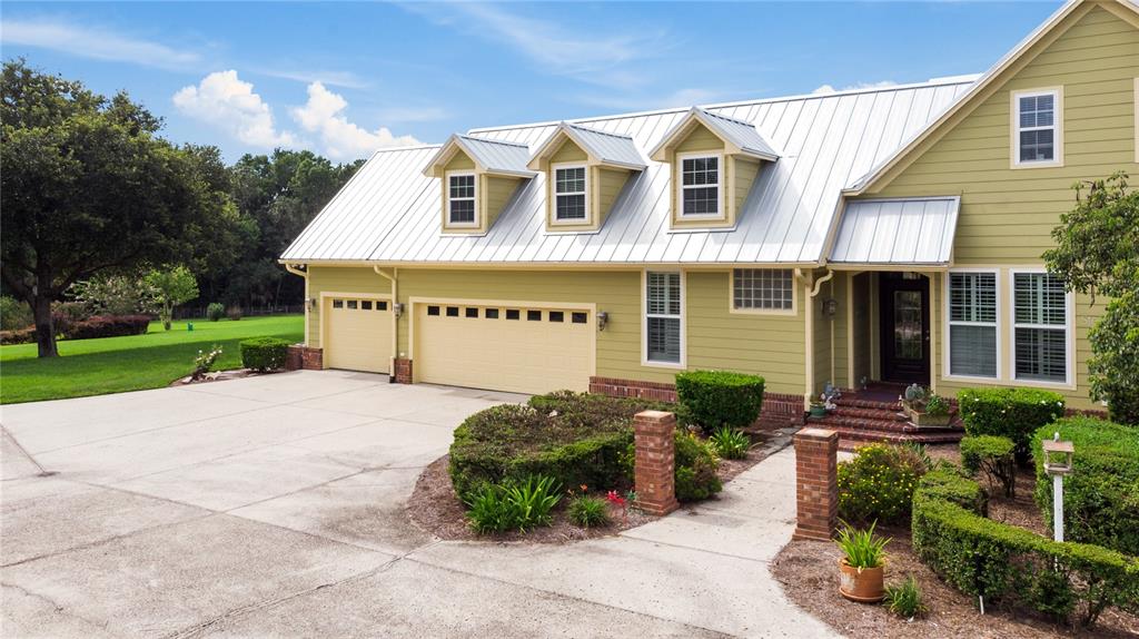 5119 IRON OAKS LN