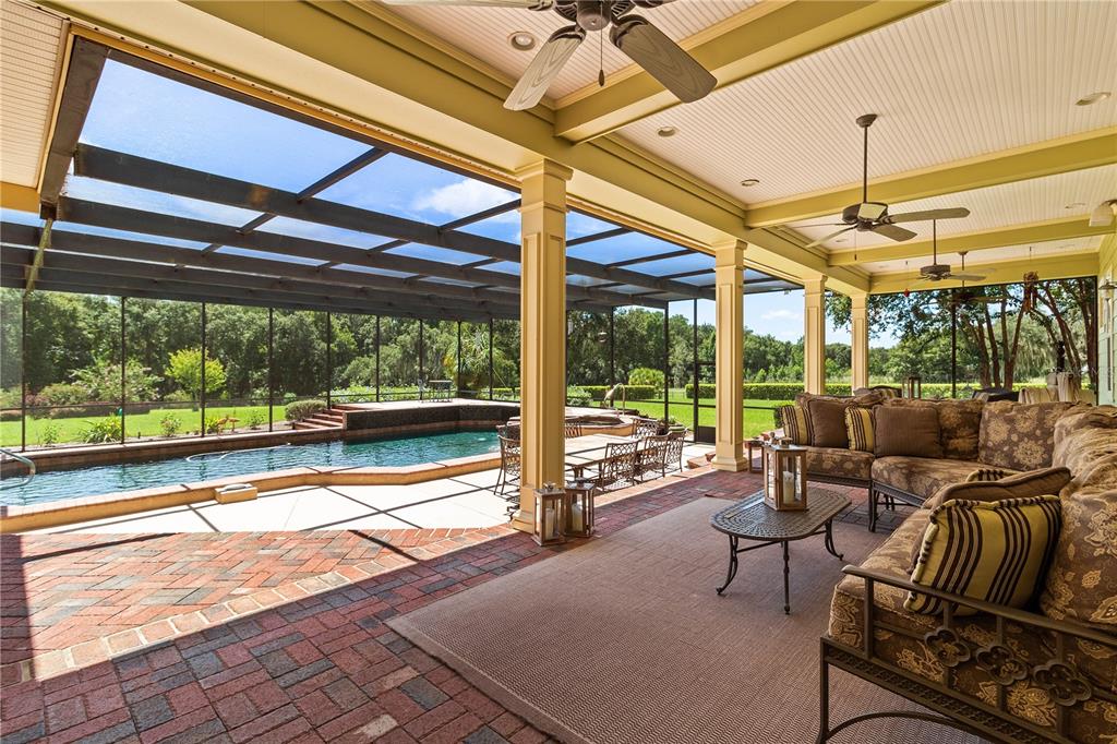 5119 IRON OAKS LN