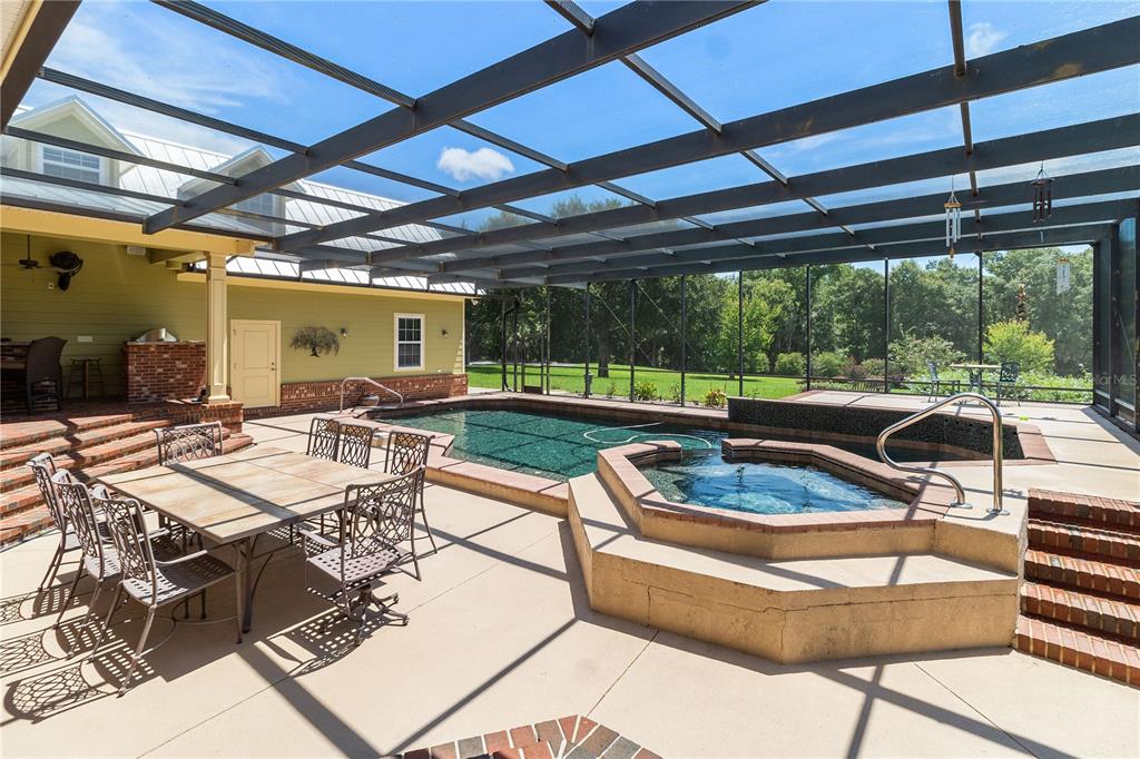 5119 IRON OAKS LN