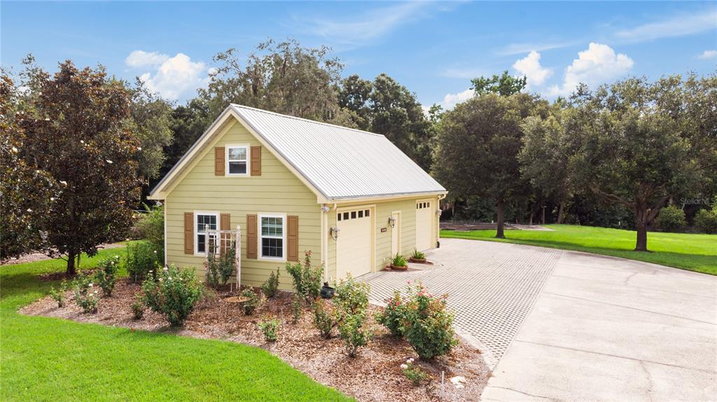 5119 IRON OAKS LN