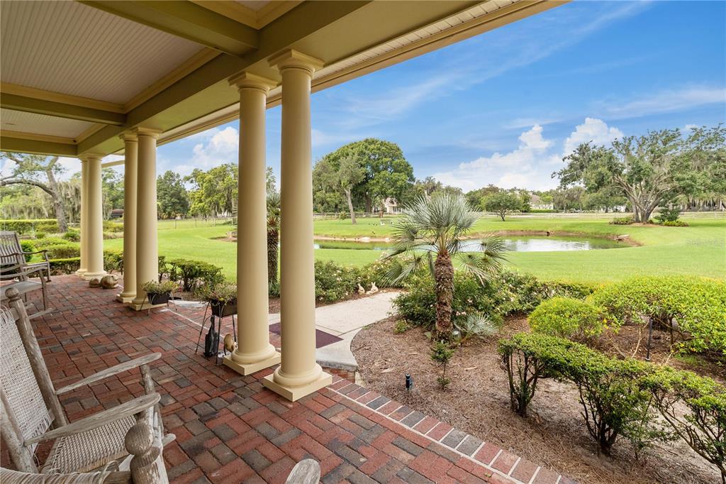 5119 IRON OAKS LN