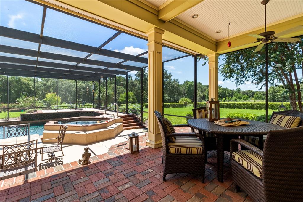 5119 IRON OAKS LN