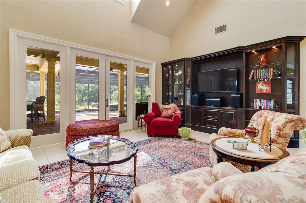 5119 IRON OAKS LN