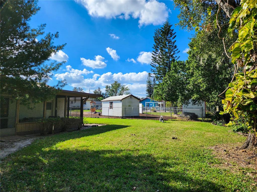 127 LAKE HOWARD DR SW