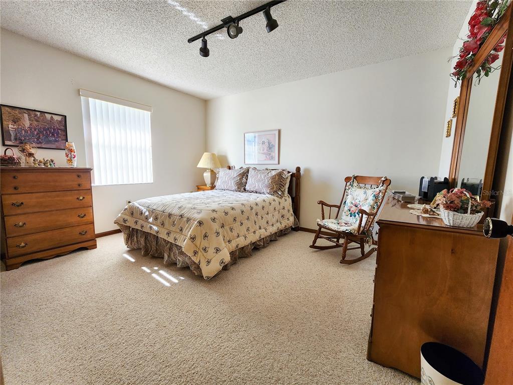 127 LAKE HOWARD DR SW