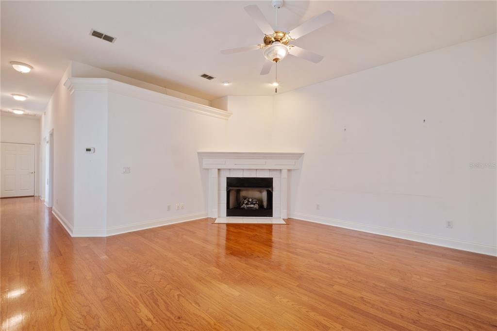 5634 CANVASBACK PL