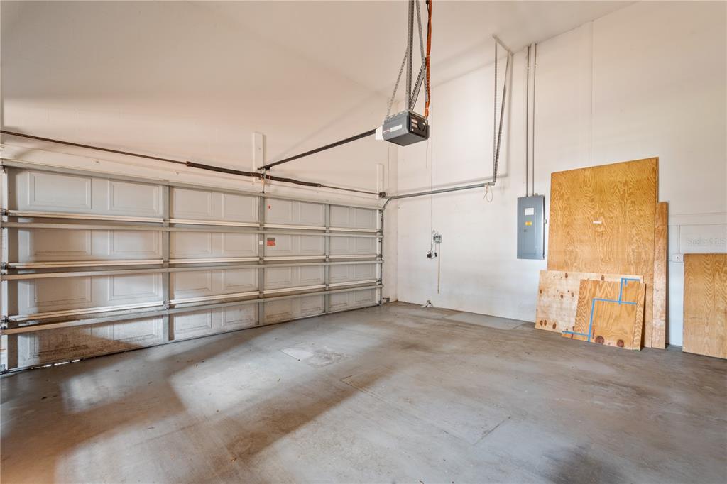 5634 CANVASBACK PL