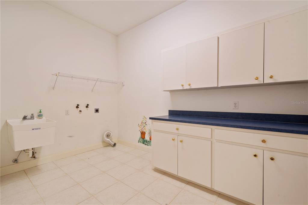 5634 CANVASBACK PL