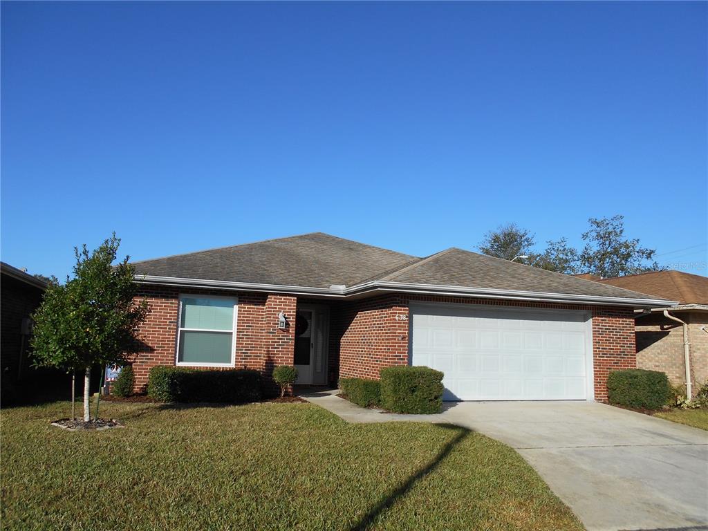 638 JAMAICA CIR