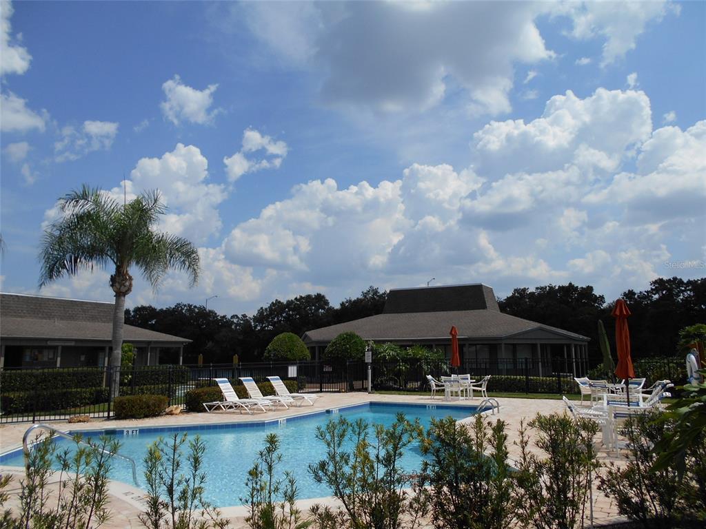 638 JAMAICA CIR