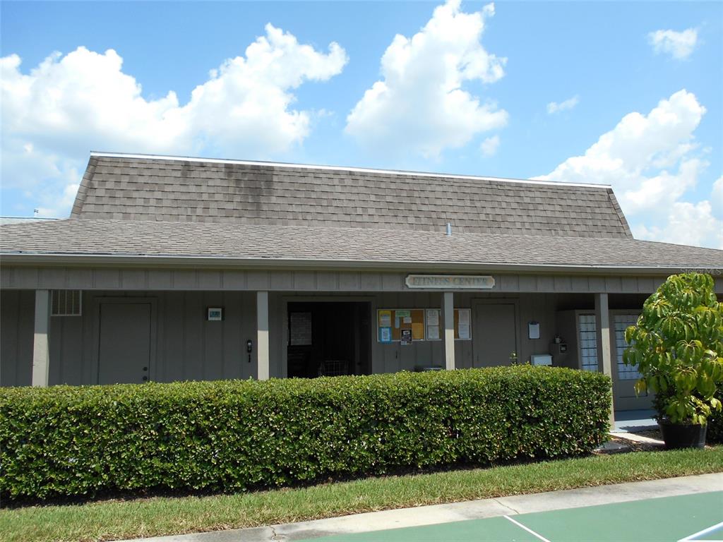 638 JAMAICA CIR