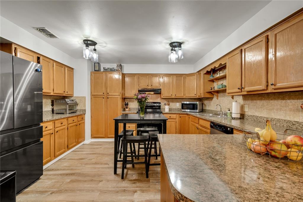 1505 LAKEWOOD RD