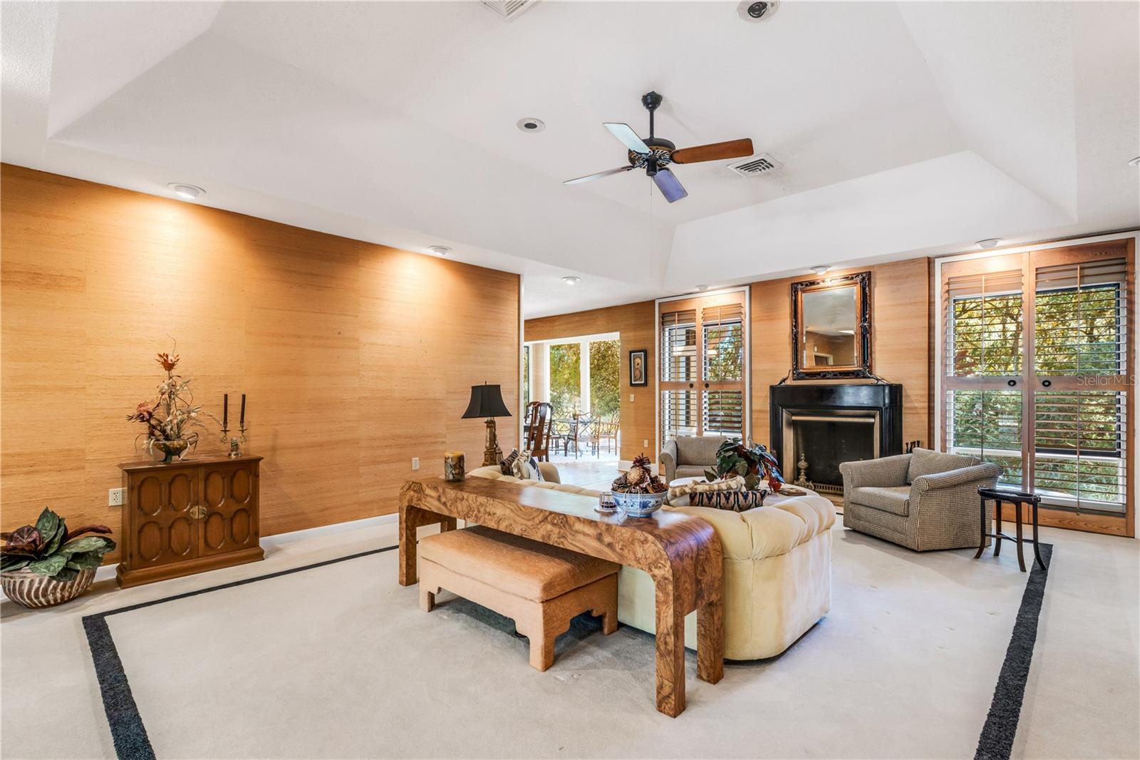 2314 WOODLEY AVE