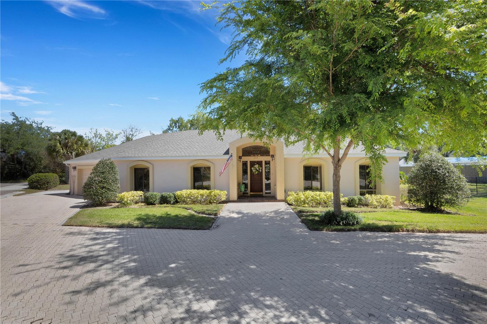2314 WOODLEY AVE