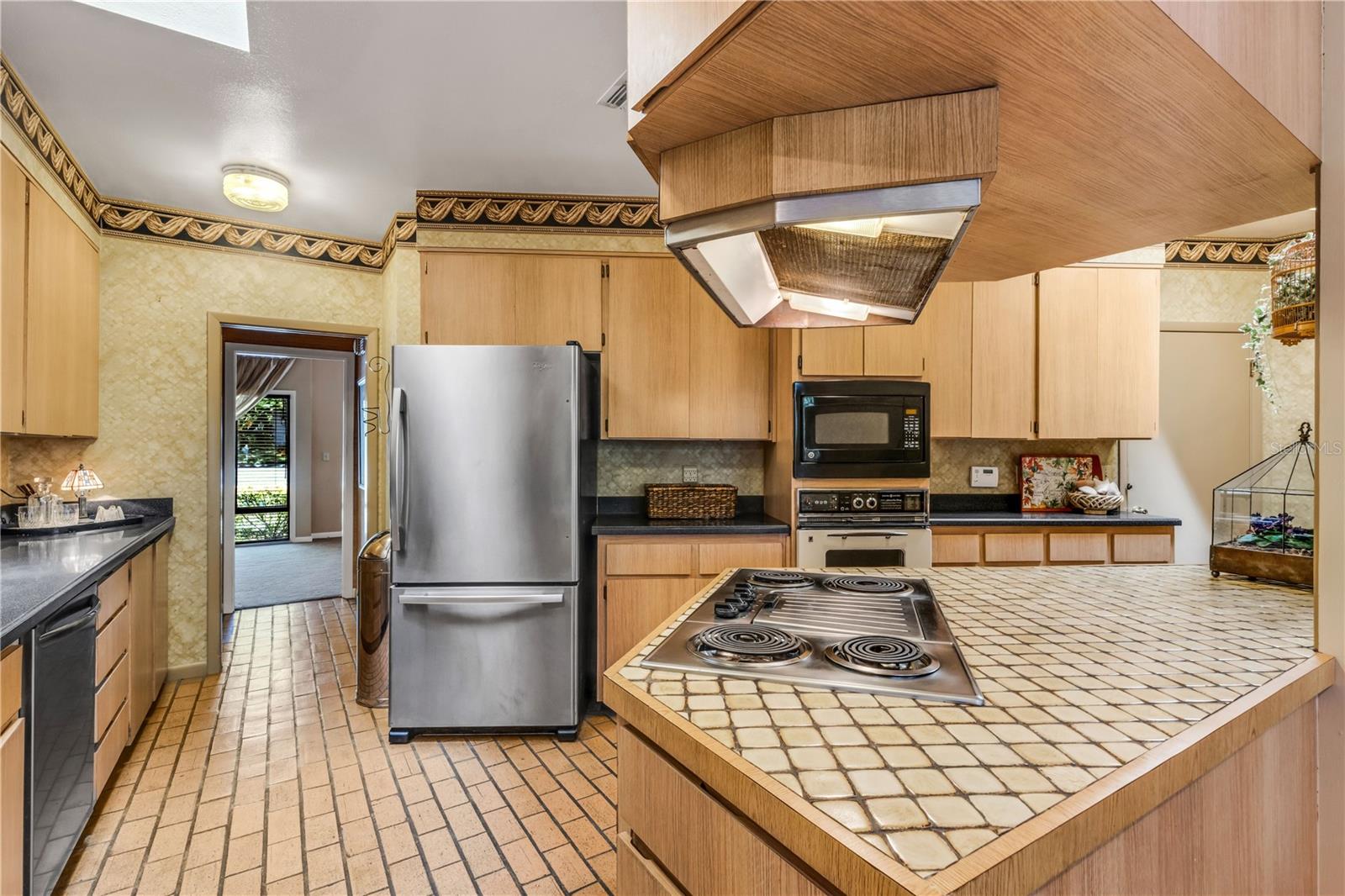 2314 WOODLEY AVE