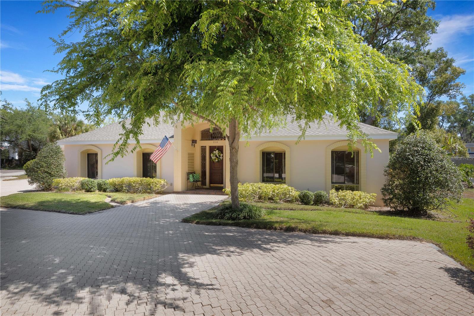 2314 WOODLEY AVE