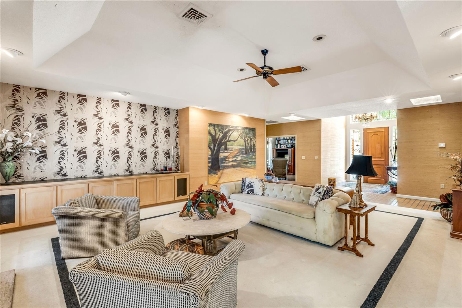 2314 WOODLEY AVE