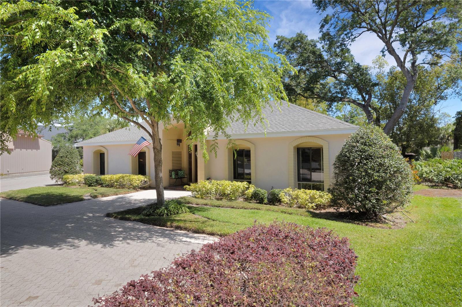 2314 WOODLEY AVE