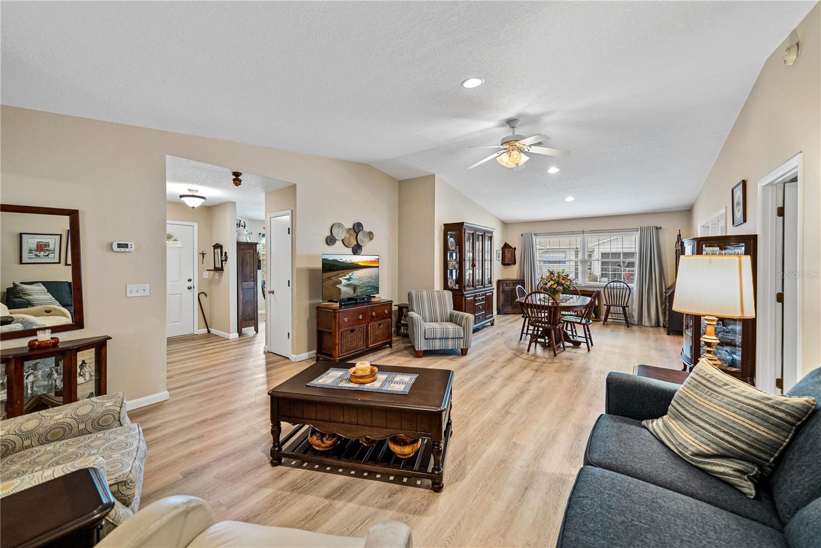 4972 PLEASANT HOLLOW TRL