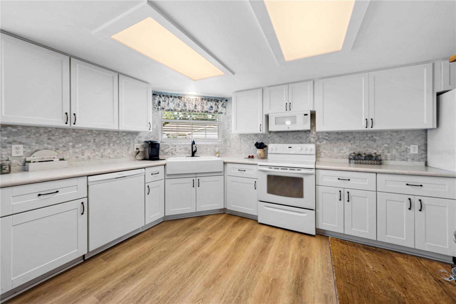 4972 PLEASANT HOLLOW TRL