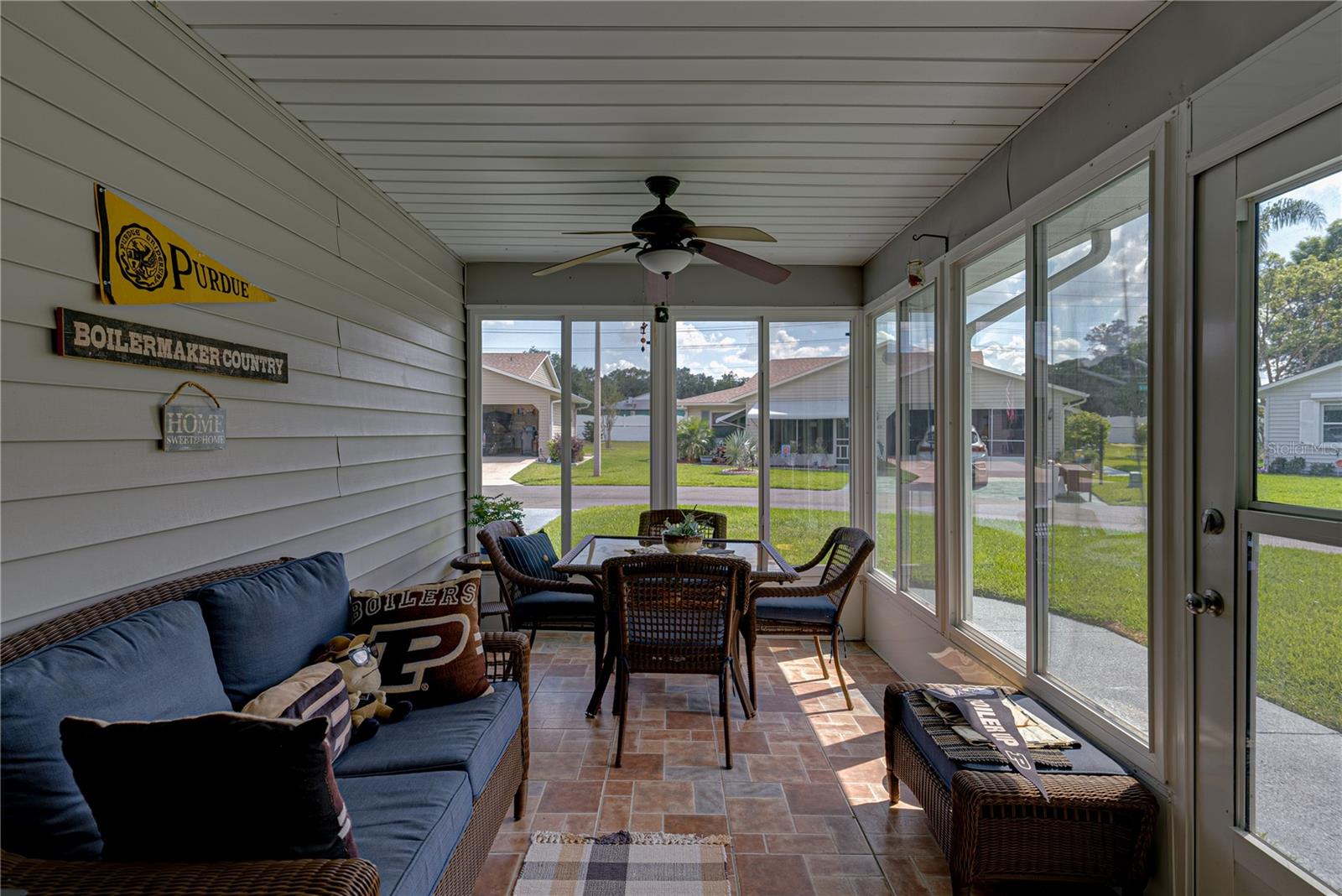 4972 PLEASANT HOLLOW TRL