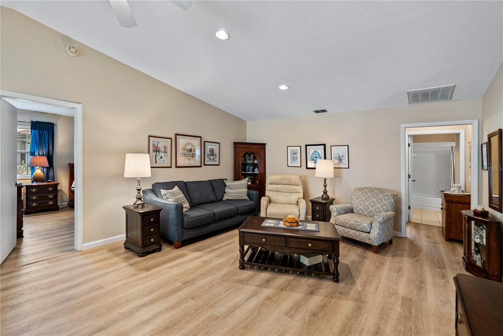 4972 PLEASANT HOLLOW TRL
