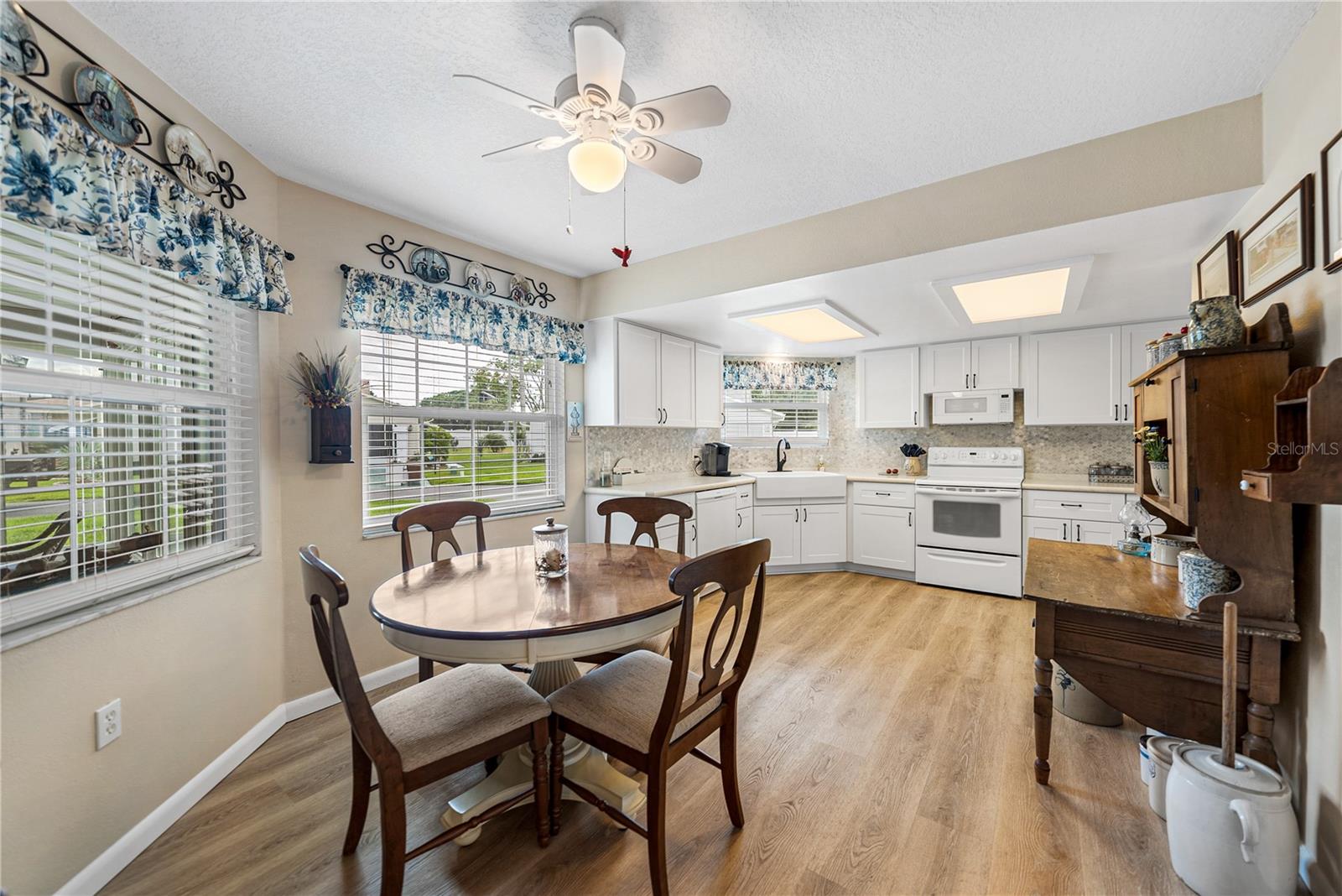 4972 PLEASANT HOLLOW TRL