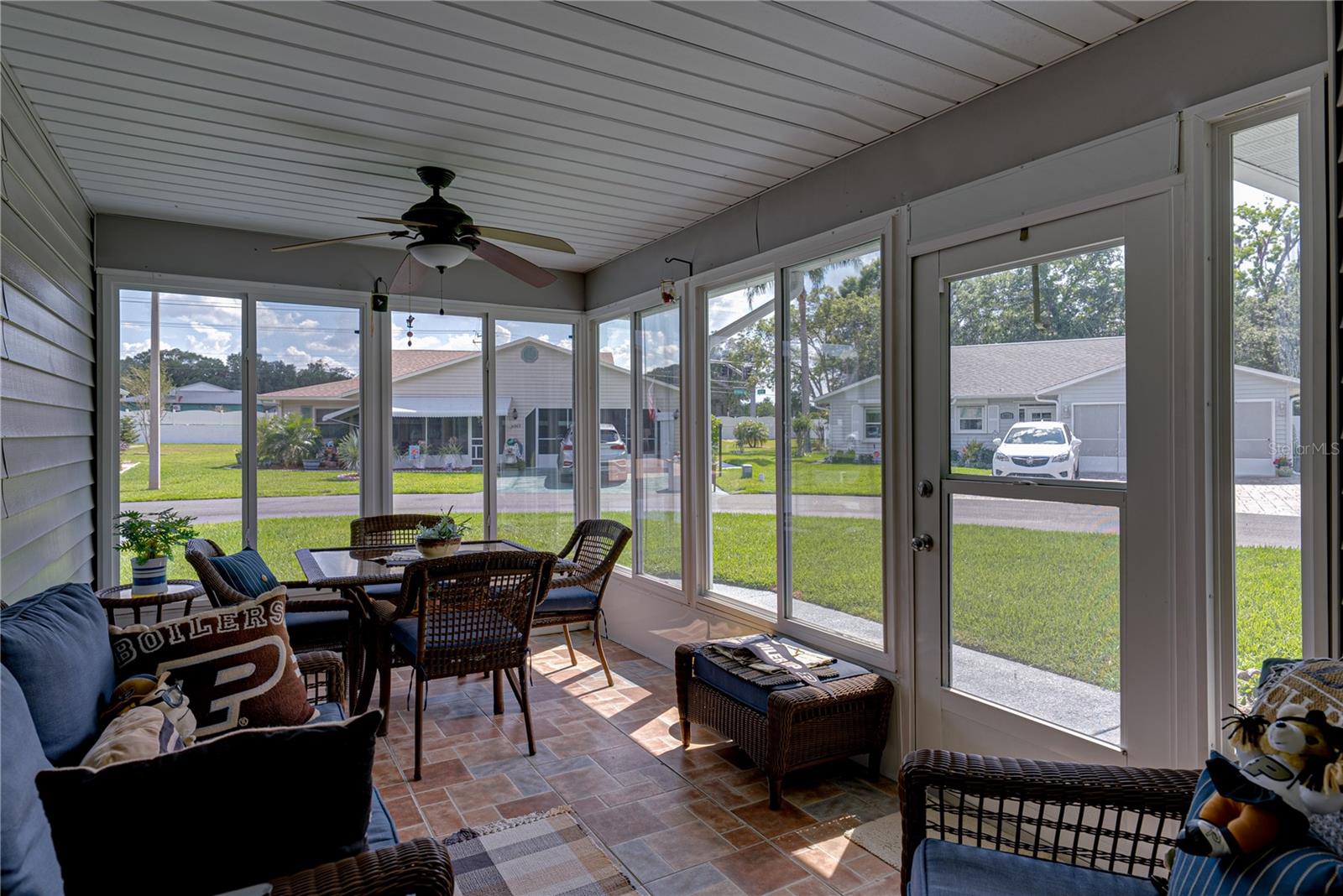 4972 PLEASANT HOLLOW TRL