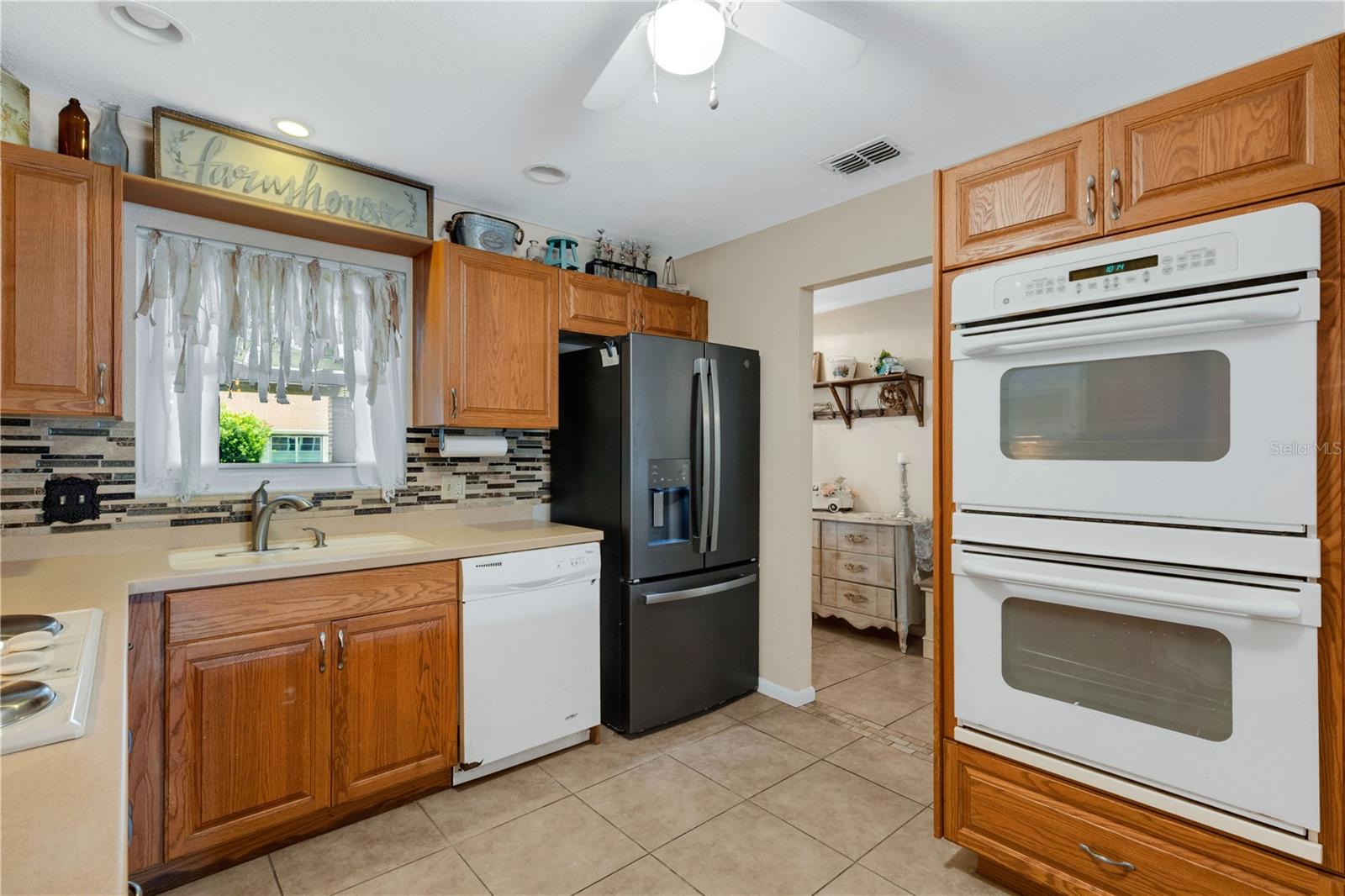 538 VILLA VISTA BLVD